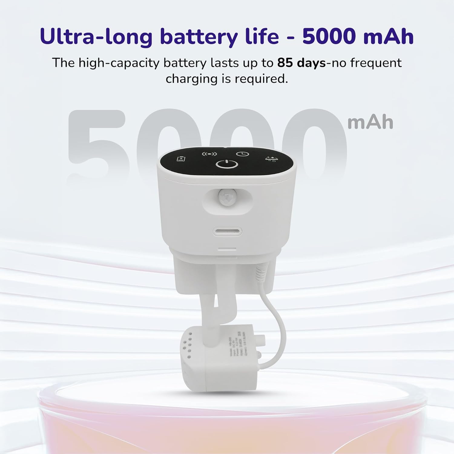 Infographic showcasing the 5000 mAh long-lasting battery mechanism for a wireless automatic pet water fountain.