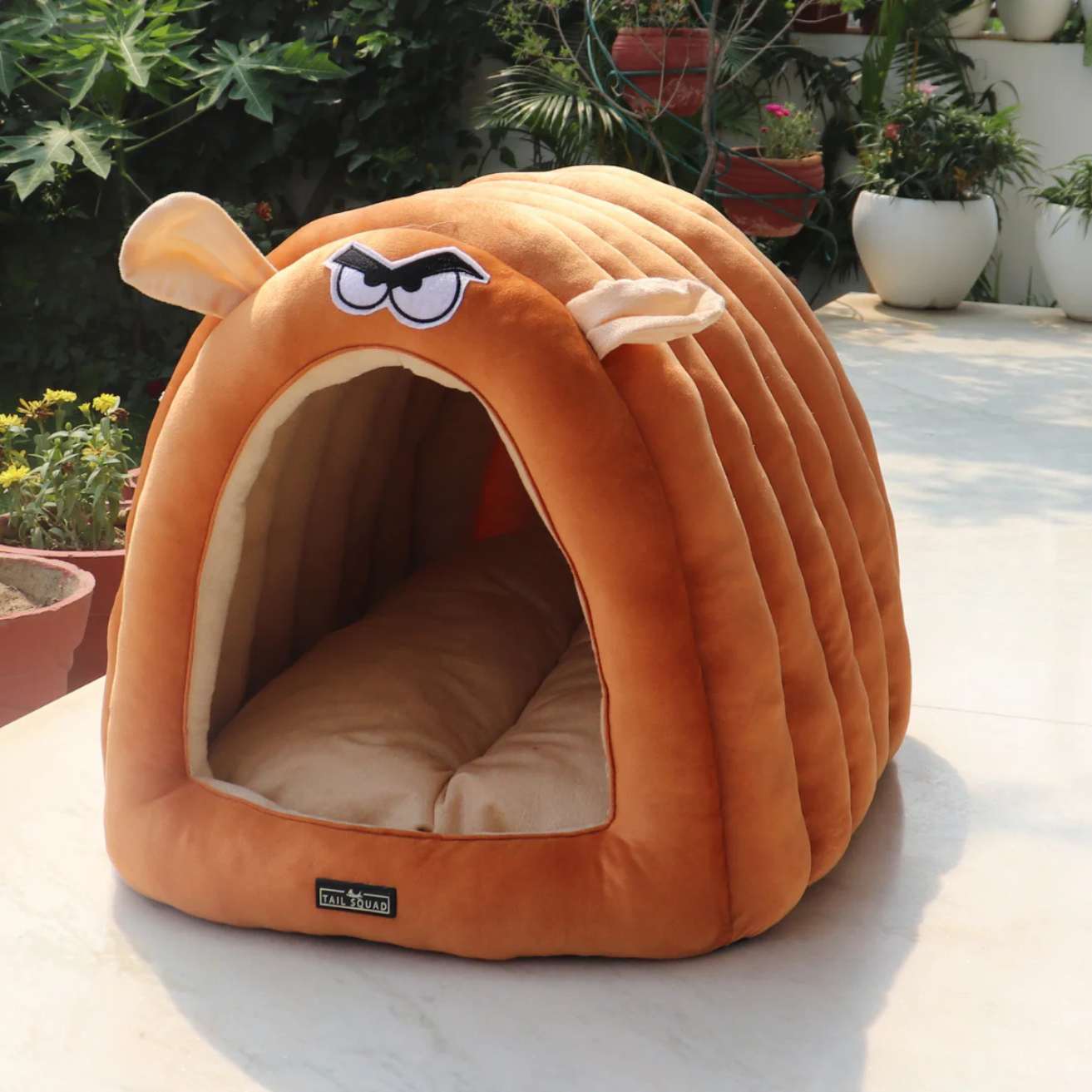 Caterpillar Hut for Dogs (Beige)